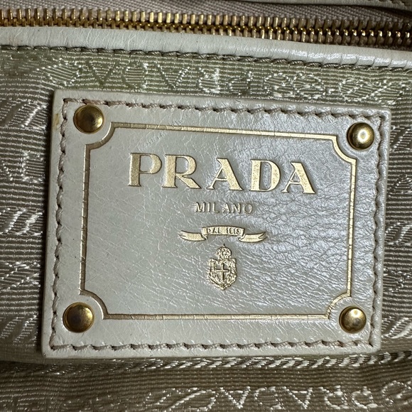 💯Authentic Prada Tote Handbag🍀 - Picture 13 of 16